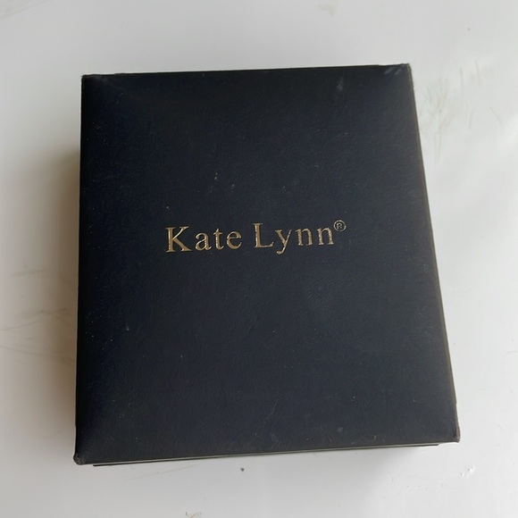 New in box silver tone bracelet - Picture 3 of 3